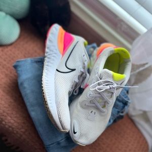 Nike Renew Running